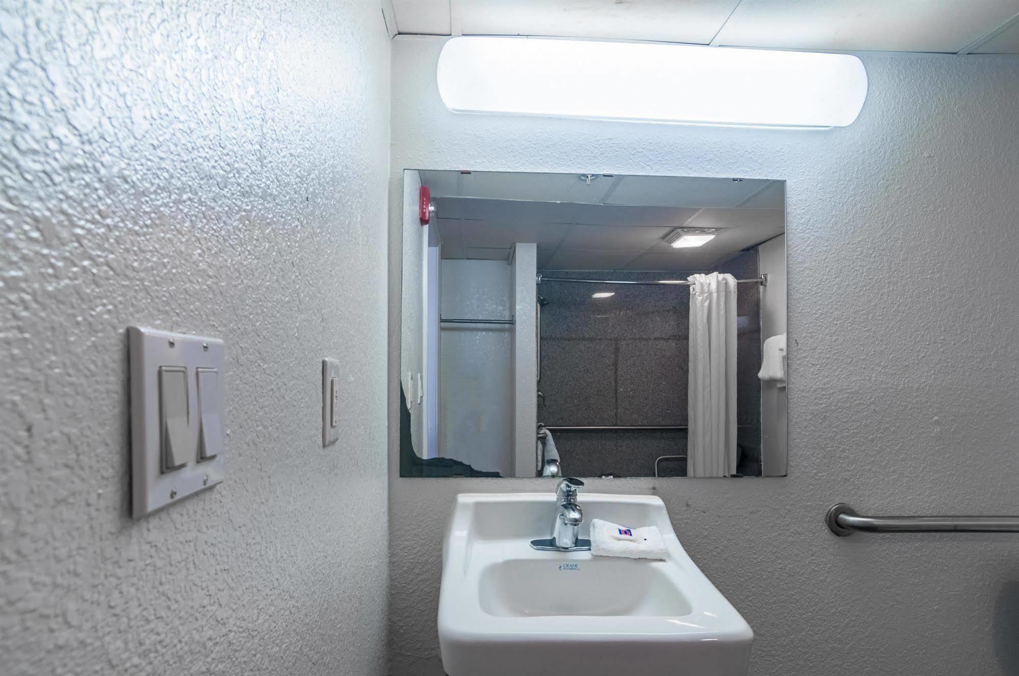 Motel 6-Oklahoma City, Ok - South Εξωτερικό φωτογραφία